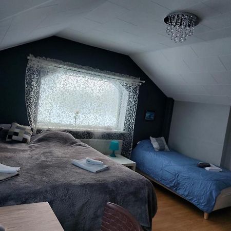 Twin Room With Shared Bathroom Njarthvik 外观 照片