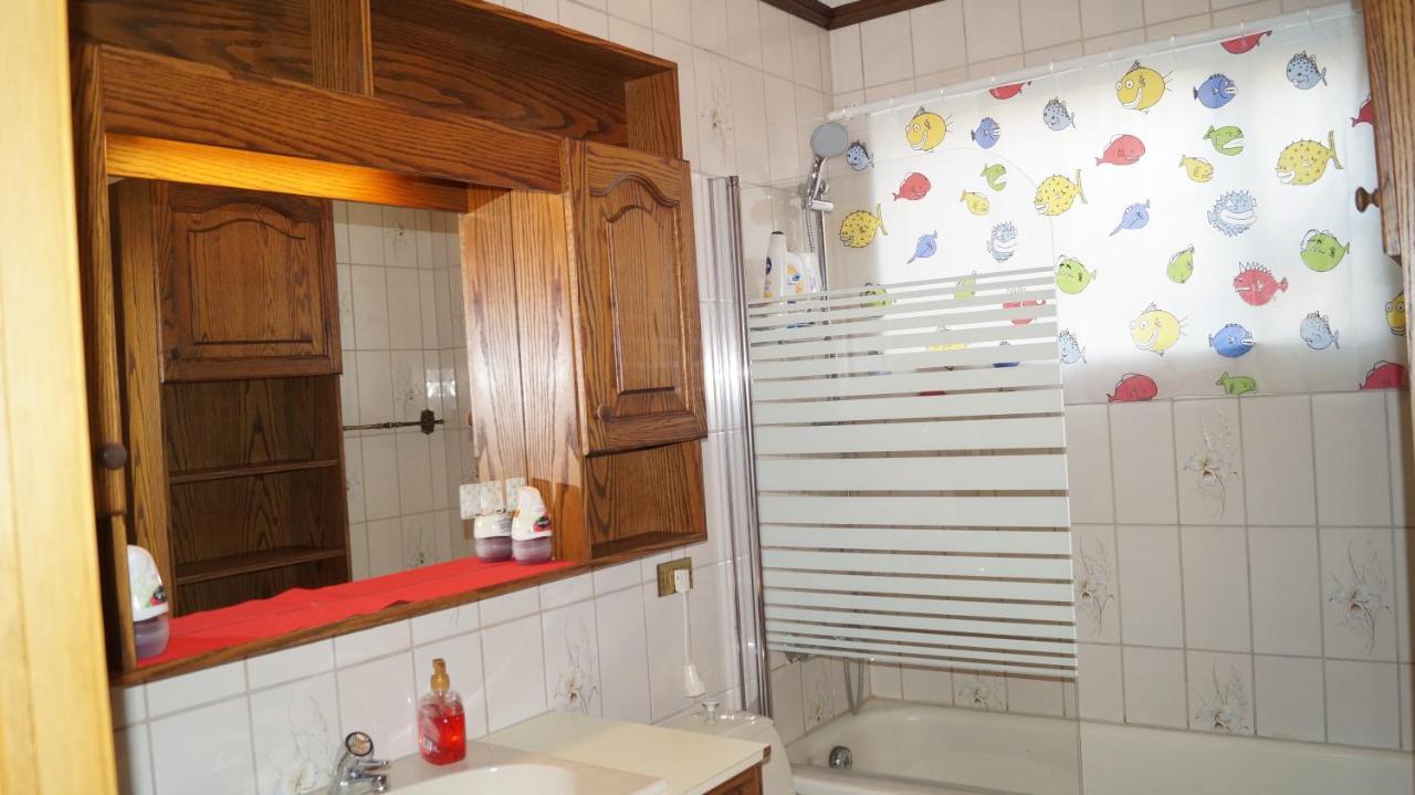 Twin Room With Shared Bathroom Njarthvik 外观 照片