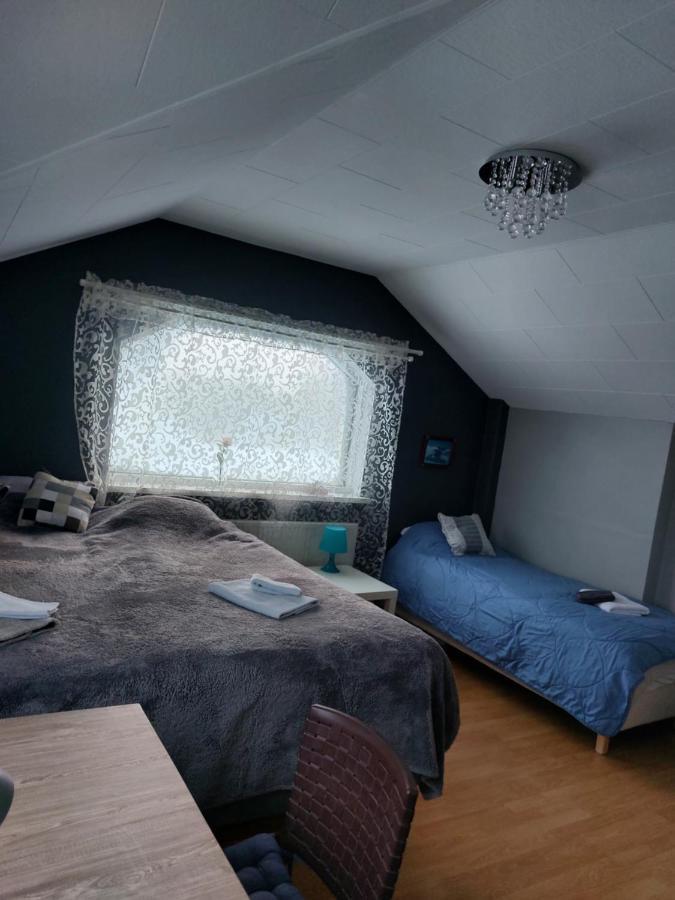 Twin Room With Shared Bathroom Njarthvik 外观 照片